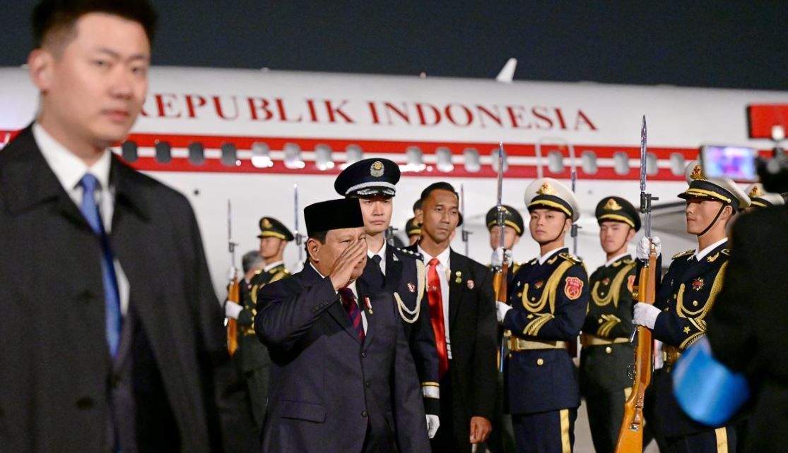 Presiden Prabowo Subianto Tiba di Beijing dan Disambut Hangat