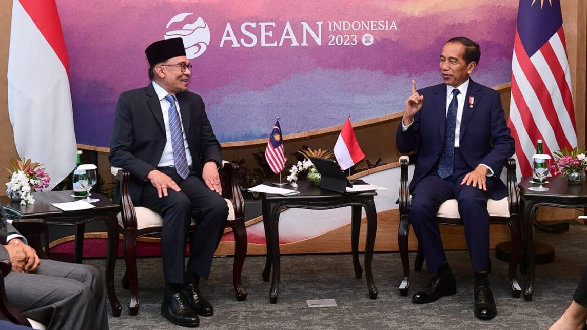 Bertemu PM Malaysia, Presiden Jokowi Tekankan Optimalisasi Perlindungan Pekerja Migran Indonesia