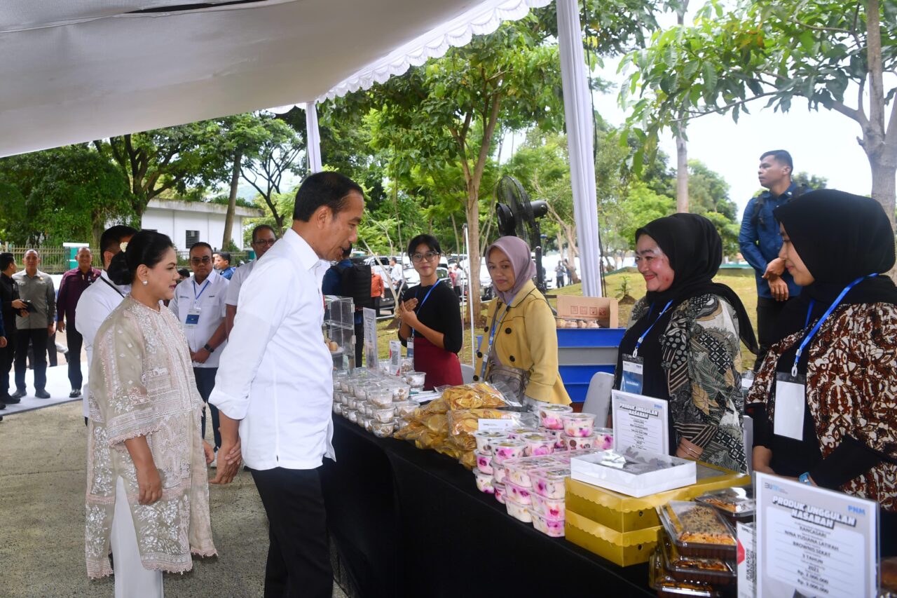 Presiden Tekankan Nasabah Mekaar Gunakan Pinjaman untuk Modal Usaha