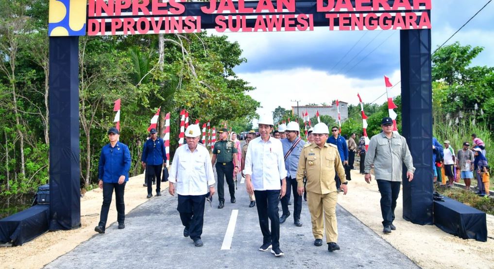 Resmikan Pelaksanaan Inpres Jalan Daerah di Sulawesi Tenggara, Presiden: Percepat Mobilitas Orang dan Logistik