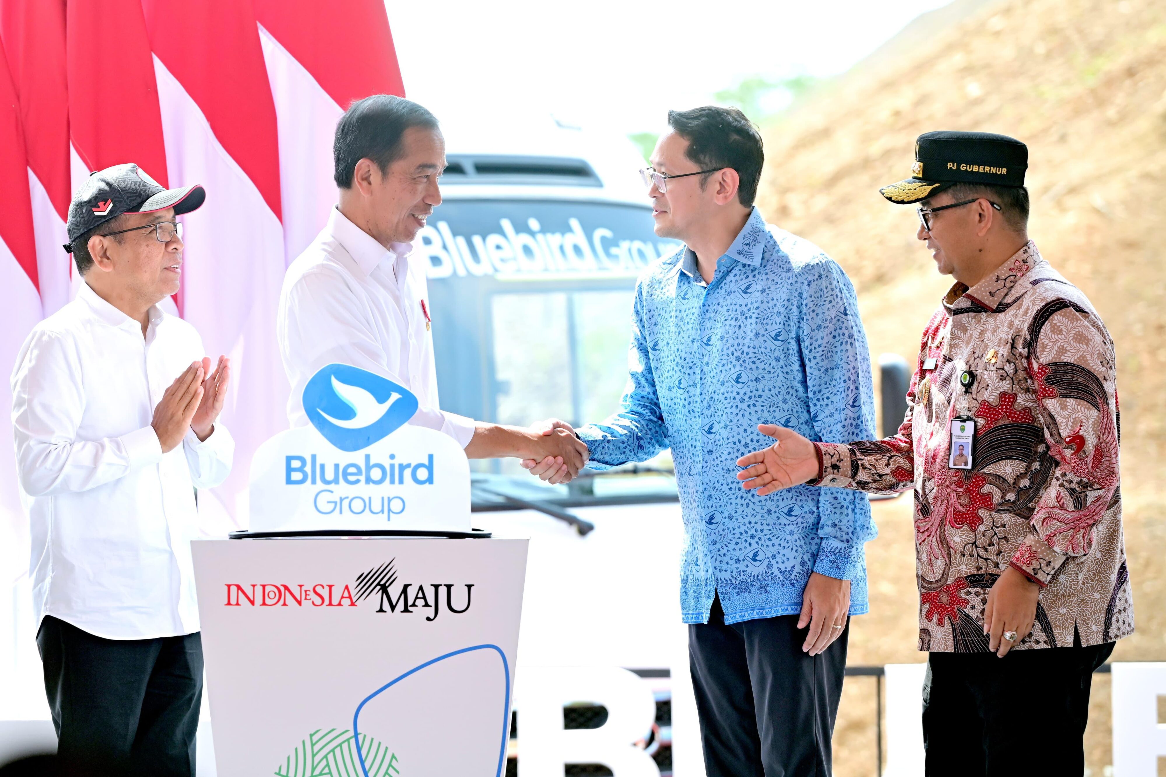 Presiden Jokowi Luncurkan Ragam Transportasi Darat Ramah Lingkungan di IKN