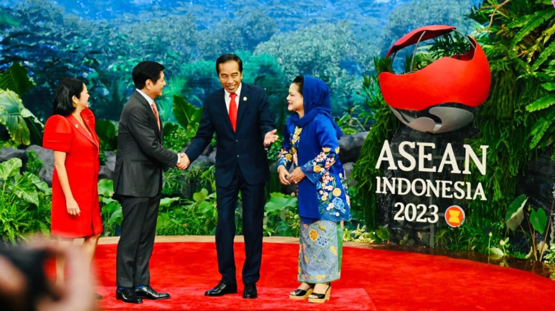 KTT Ke-43 ASEAN Dimulai, Presiden Jokowi dan Ibu Iriana Sambut Para Pemimpin ASEAN