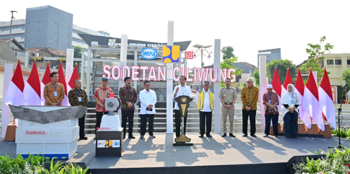 Presiden Tegaskan Penanganan Banjir di Jakarta Harus Dilakukan dari Hulu ke Hilir