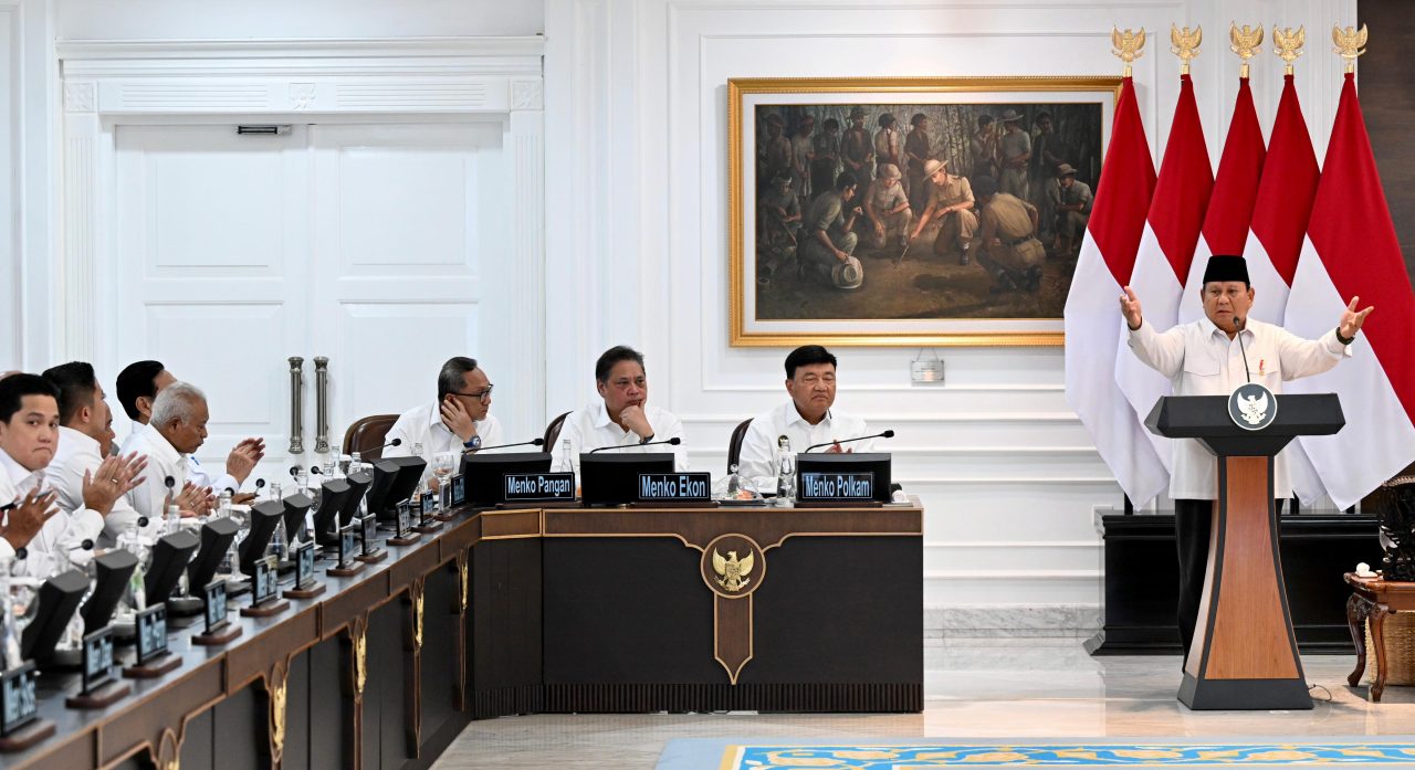 Presiden Prabowo Pimpin Sidang Kabinet Paripurna Bahas Evaluasi Semester Pertama Pemerintahan