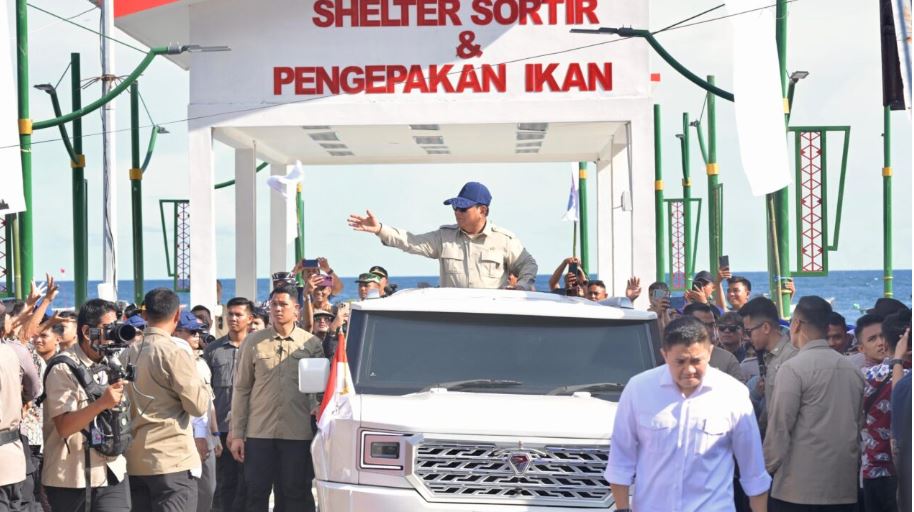 Presiden Prabowo Tinjau Shelter Sortir dan Pengepakan Ikan Kampung Nelayan Merah Putih di Gorontalo