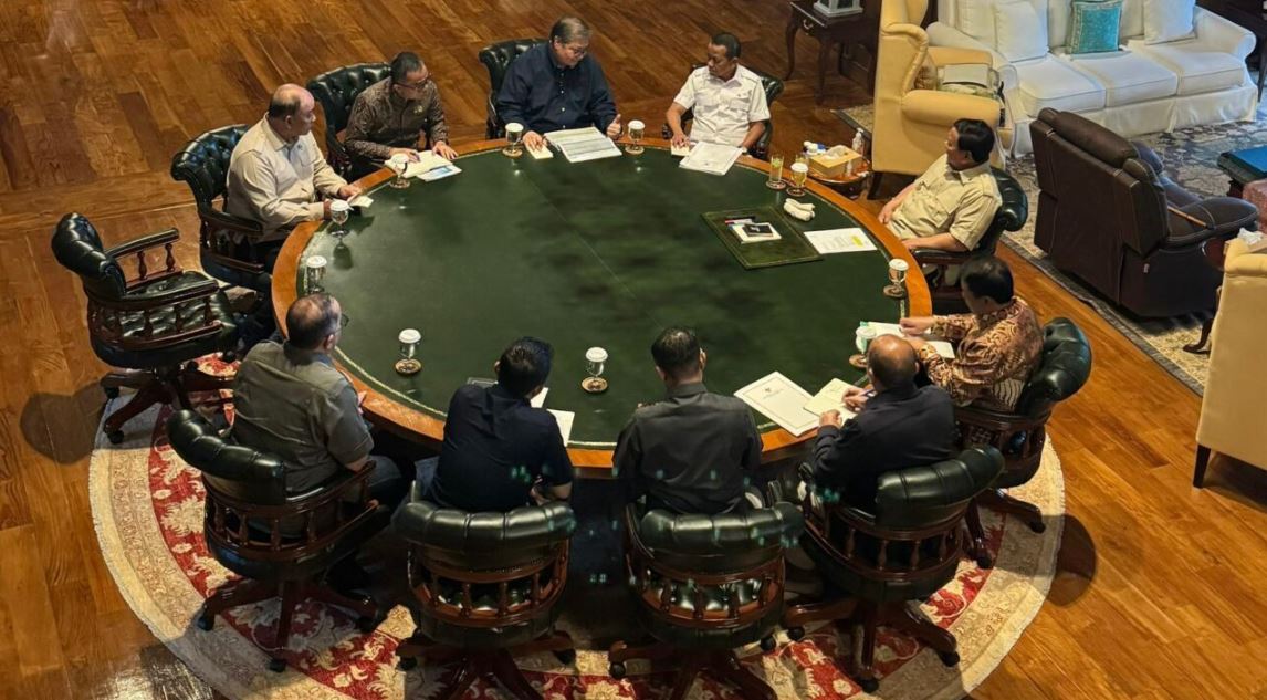 Presiden Prabowo Gelar Rapat Terbatas di Hambalang, Bahas Penguatan Industri dan Hilirisasi