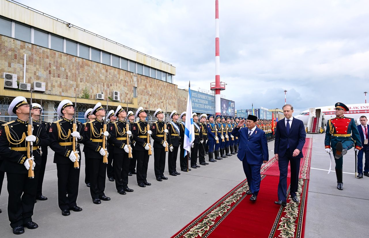 Tiba di St. Petersburg, Presiden Prabowo akan Bertemu Presiden Putin dan Hadiri SPIEF 2025