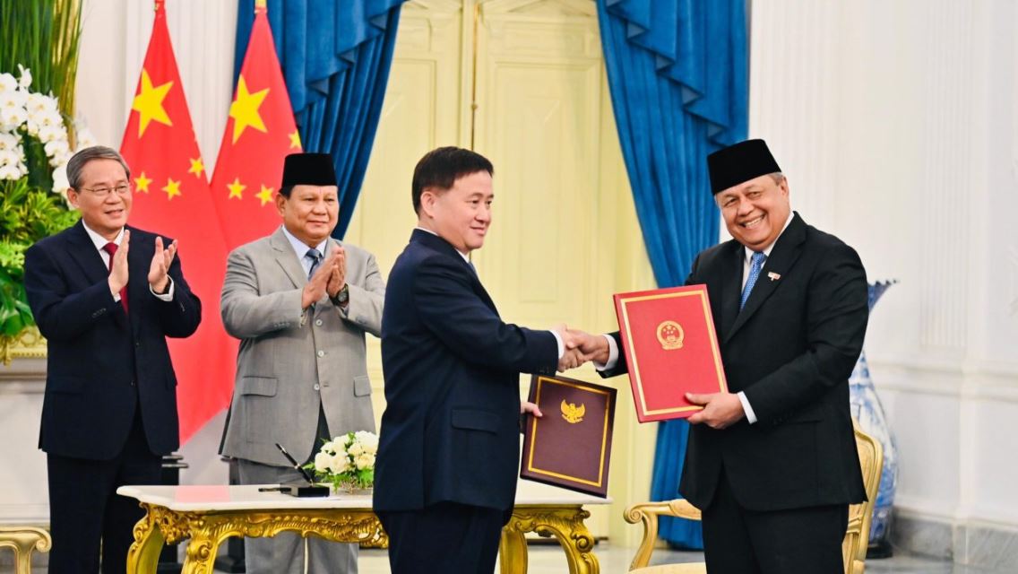 Presiden Prabowo dan Premier Li Qiang Saksikan Penandatanganan 12 Nota Kesepahaman Strategis RI–Tiongkok