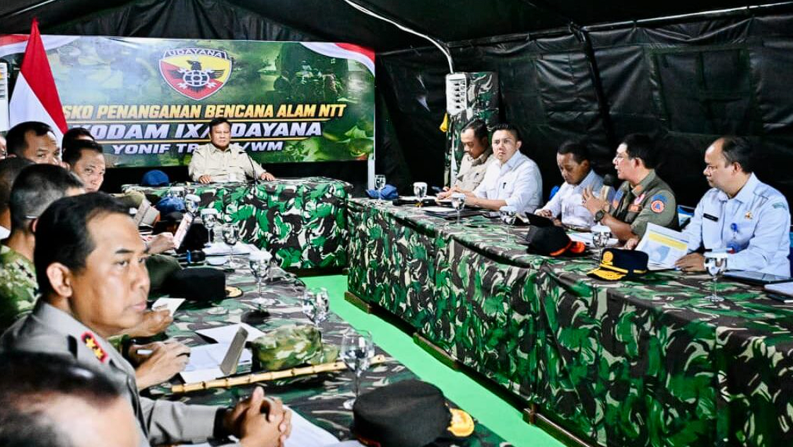 Presiden Prabowo Pimpin Langsung Rapat Penanganan Gempa dan Percepatan Pemulihan Wilayah Terdampak di Nagekeo