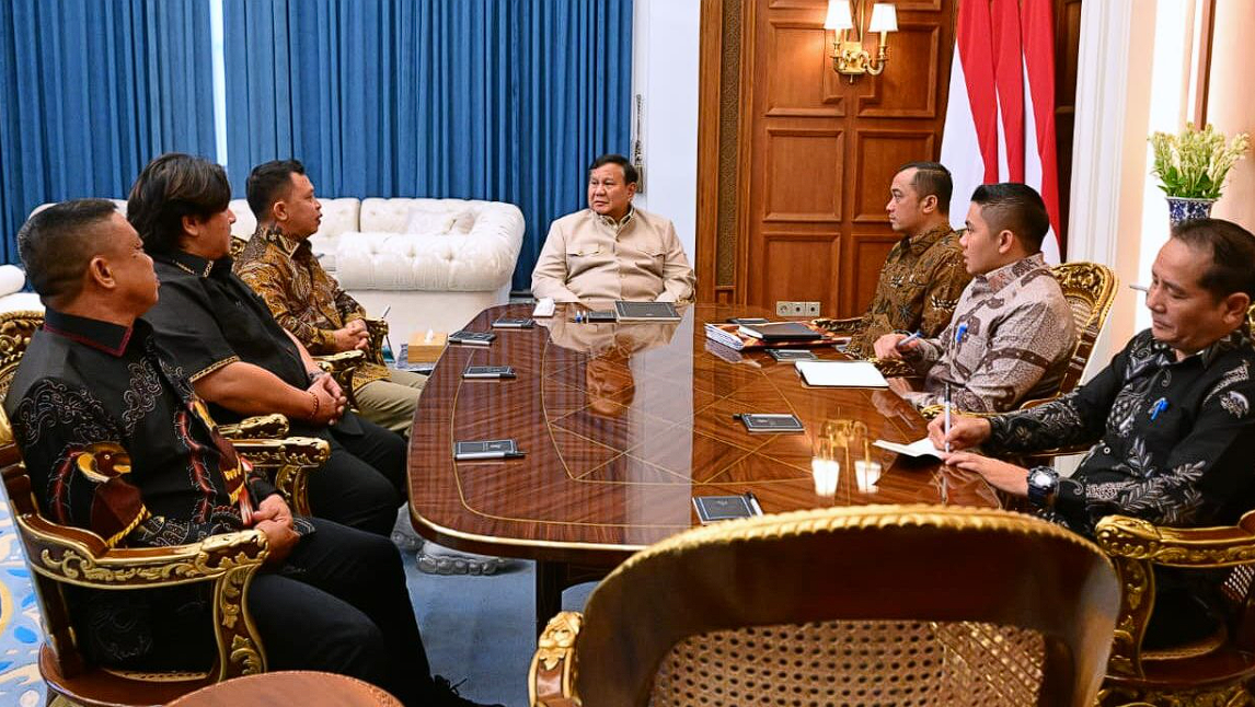 Presiden Prabowo Terima Panglima Jilah di Istana, Perkuat Penanganan Karhutla dan Peran Masyarakat Adat