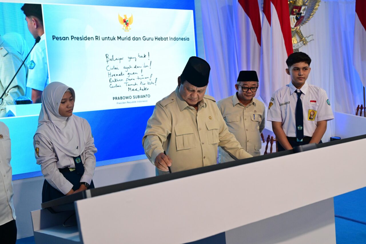 Presiden Prabowo Luncurkan Program Digitalisasi Pembelajaran: Lompatan Besar Transformasi Pendidikan Nasional