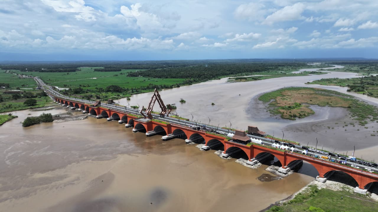 presidenri.go.id-20112025083702-691e70bedd2972.88025356