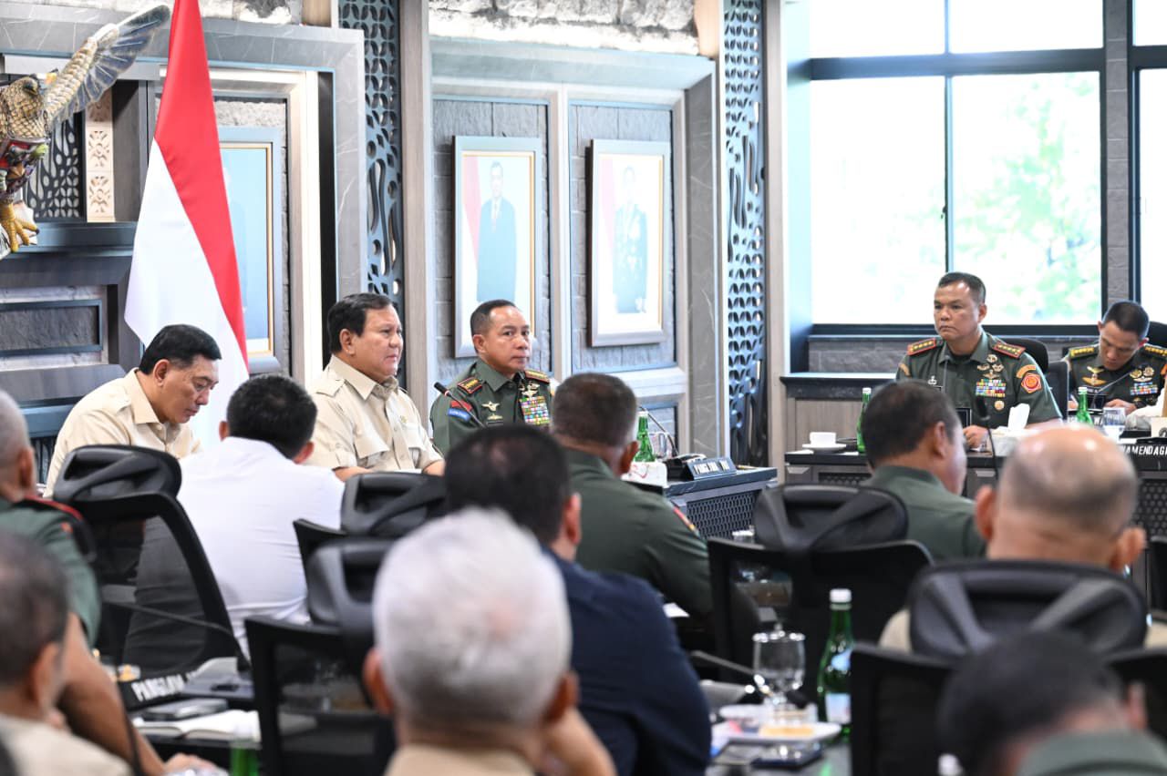 Presiden Prabowo Pimpin Evaluasi Nasional Koperasi Merah Putih, Dorong Penguatan Ekonomi Desa