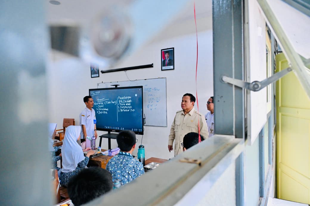 Presiden Prabowo: Pendidikan Kunci Kebangkitan, Generasi Muda Harus Tangguh Hadapi Era Teknologi